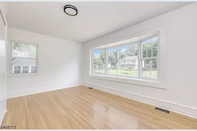 924 Franklin Ave, Franklin Lakes, NJ 07417 - Photo 9