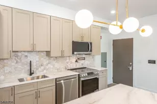 21 Lincoln Park, Newark, NJ 07102 - Photo 11