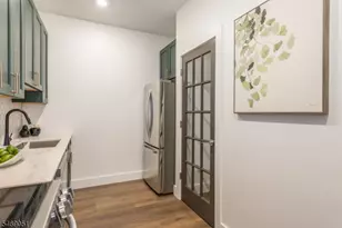21 Lincoln Park, Newark, NJ 07102 - Photo 13