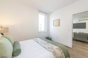 21 Lincoln Park, Newark, NJ 07102 - Photo 9