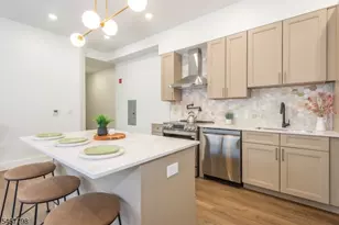 21 Lincoln Park, Newark, NJ 07102 - Photo 5