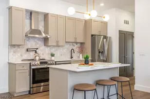 21 Lincoln Park, Newark, NJ 07102 - Photo 3