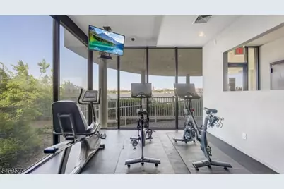 1077 River Rd #205, Edgewater, NJ 07020 - Photo 15