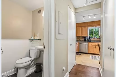 1077 River Rd #205, Edgewater, NJ 07020 - Photo 9