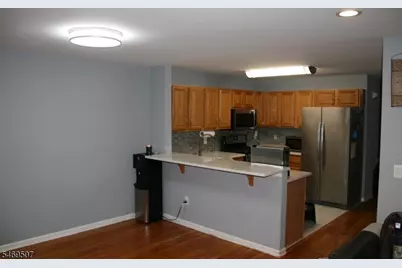 38 Parkside Ct, Wayne, NJ 07470 - Photo 5