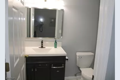 38 Parkside Ct, Wayne, NJ 07470 - Photo 7
