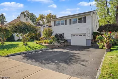 136 Headley Ter, Union Township, NJ 07083 - Photo 3