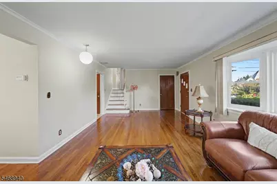 136 Headley Ter, Union Township, NJ 07083 - Photo 7