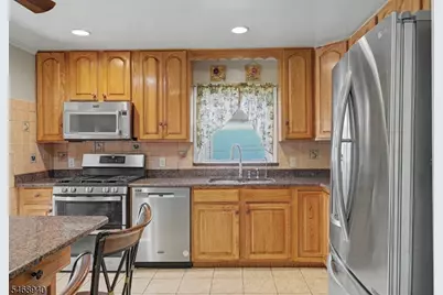 136 Headley Ter, Union Township, NJ 07083 - Photo 19