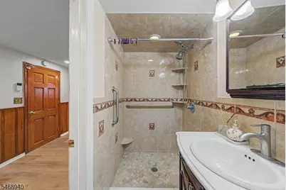 136 Headley Ter, Union Township, NJ 07083 - Photo 35