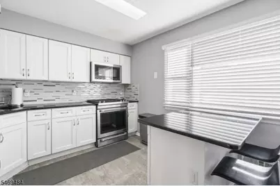 575 Grove #F-1, Clifton, NJ 07013 - Photo 3