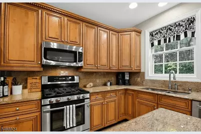 2 Ardsley Ct, Denville, NJ 07834 - Photo 11