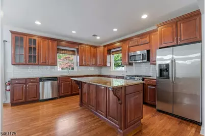 16 Lacey Ave, Long Hill Township, NJ 07933 - Photo 9