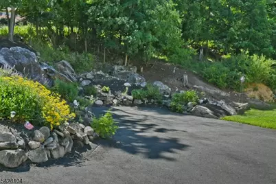 121 Leland Trl, Hopatcong, NJ 07843 - Photo 31