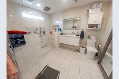 729 Union Ave, Kenilworth, NJ 07033 - Photo 31
