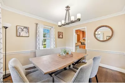 188 N Livingston Ave, Livingston Twp., NJ 07039 - Photo 7