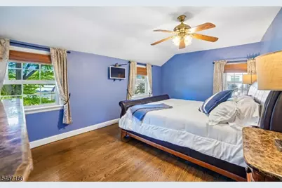 188 N Livingston Ave, Livingston Twp., NJ 07039 - Photo 15