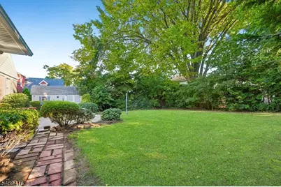 85 Chelsea Rd, Clifton, NJ 07012 - Photo 23