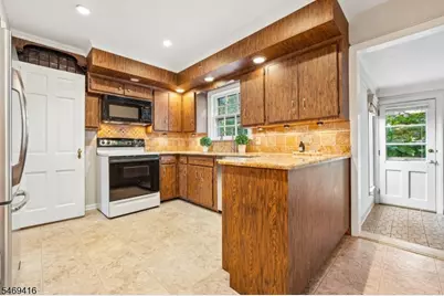 85 Chelsea Rd, Clifton, NJ 07012 - Photo 17