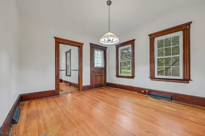 370 Sicomac Ave, Wyckoff Township, NJ 07481 - Photo 9