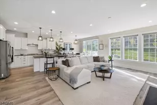 22 Aspen Dr, Cedar Grove Twp., NJ 07009 - Photo 7