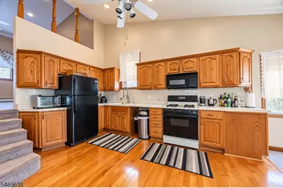 214 Newark Ave #2, Lyndhurst Township, NJ 07071 - Photo 3