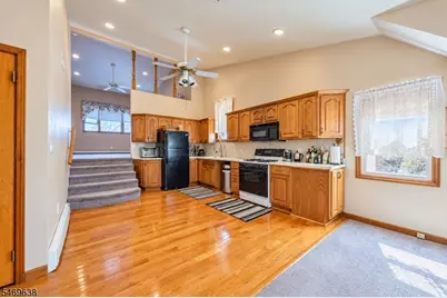 214 Newark Ave #2, Lyndhurst Township, NJ 07071 - Photo 5