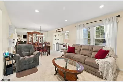 2A John Adams Ct, Monroe Township, NJ 08831 - Photo 11