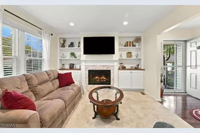 2A John Adams Ct, Monroe Township, NJ 08831 - Photo 9