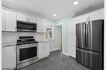 54 Evergreen Ave, Woodbridge Township, NJ 08863 - Photo 11