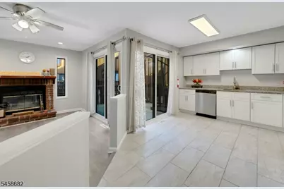 105 Wimbledon Sq, Washington Township, NJ 07840 - Photo 11