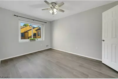 105 Wimbledon Sq, Washington Township, NJ 07840 - Photo 23