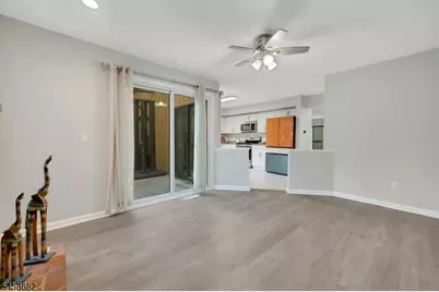 105 Wimbledon Sq, Washington Township, NJ 07840 - Photo 5
