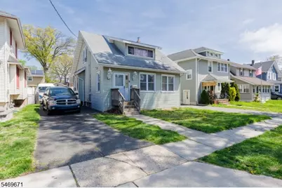 427 Robins St, Roselle, NJ 07203 - Photo 3