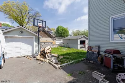 427 Robins St, Roselle, NJ 07203 - Photo 23