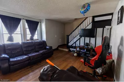 427 Robins St, Roselle, NJ 07203 - Photo 7