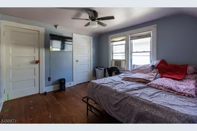 427 Robins St, Roselle, NJ 07203 - Photo 15