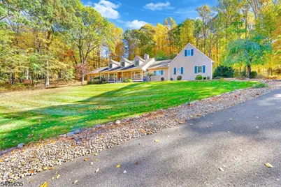 32 Perona Rd, Andover Township, NJ 07821 - Photo 5