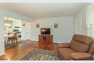 912 Colfax Ave, Pompton Lakes, NJ 07442 - Photo 5