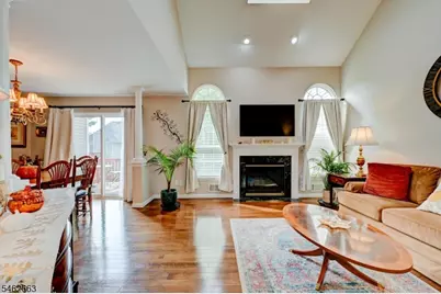 275 Morning Glory Ct, Readington, NJ 08889 - Photo 5