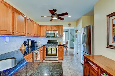 275 Morning Glory Ct, Readington, NJ 08889 - Photo 17