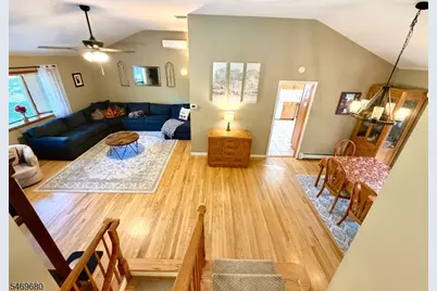 8 Hillside Ct East, Morris Plains, NJ 07950 - Photo 5