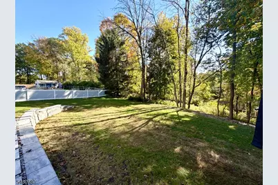 8 Hillside Ct East, Morris Plains, NJ 07950 - Photo 21