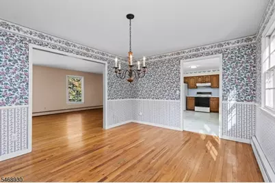 88 Old Farmers Rd, Washington Township, NJ 07853 - Photo 9