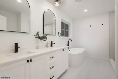 17 Blake Dr, Clark Township, NJ 07066 - Photo 25