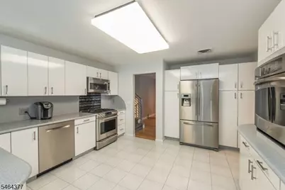 34 Reston Rd, Wayne, NJ 07470 - Photo 5