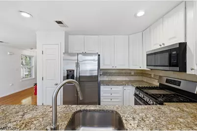 261 Riverwalk Way, Clifton, NJ 07014 - Photo 19