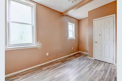 439 S 18th St, Newark, NJ 07103 - Photo 9