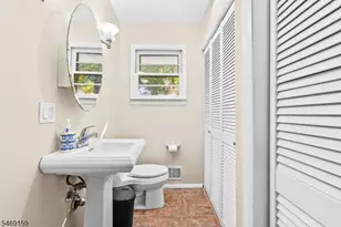58 Hilltop Terrace, Bloomingdale, NJ 07403 - Photo 17