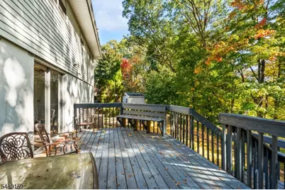 58 Hilltop Ter, Bloomingdale, NJ 07403 - Photo 25
